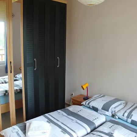 Apartment Luxurious In With Garden *