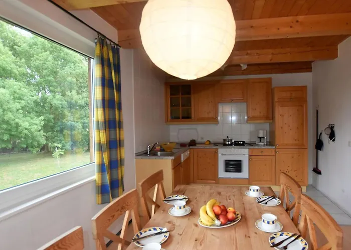 Apartment Luxurioese In Mit Garten